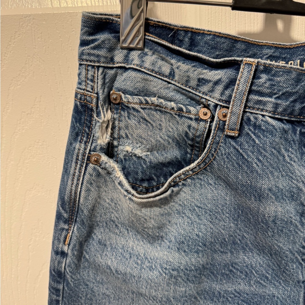 American Eagle Outfitters Women's Blue Distressed Straight Jeans - Picture 3 of 8